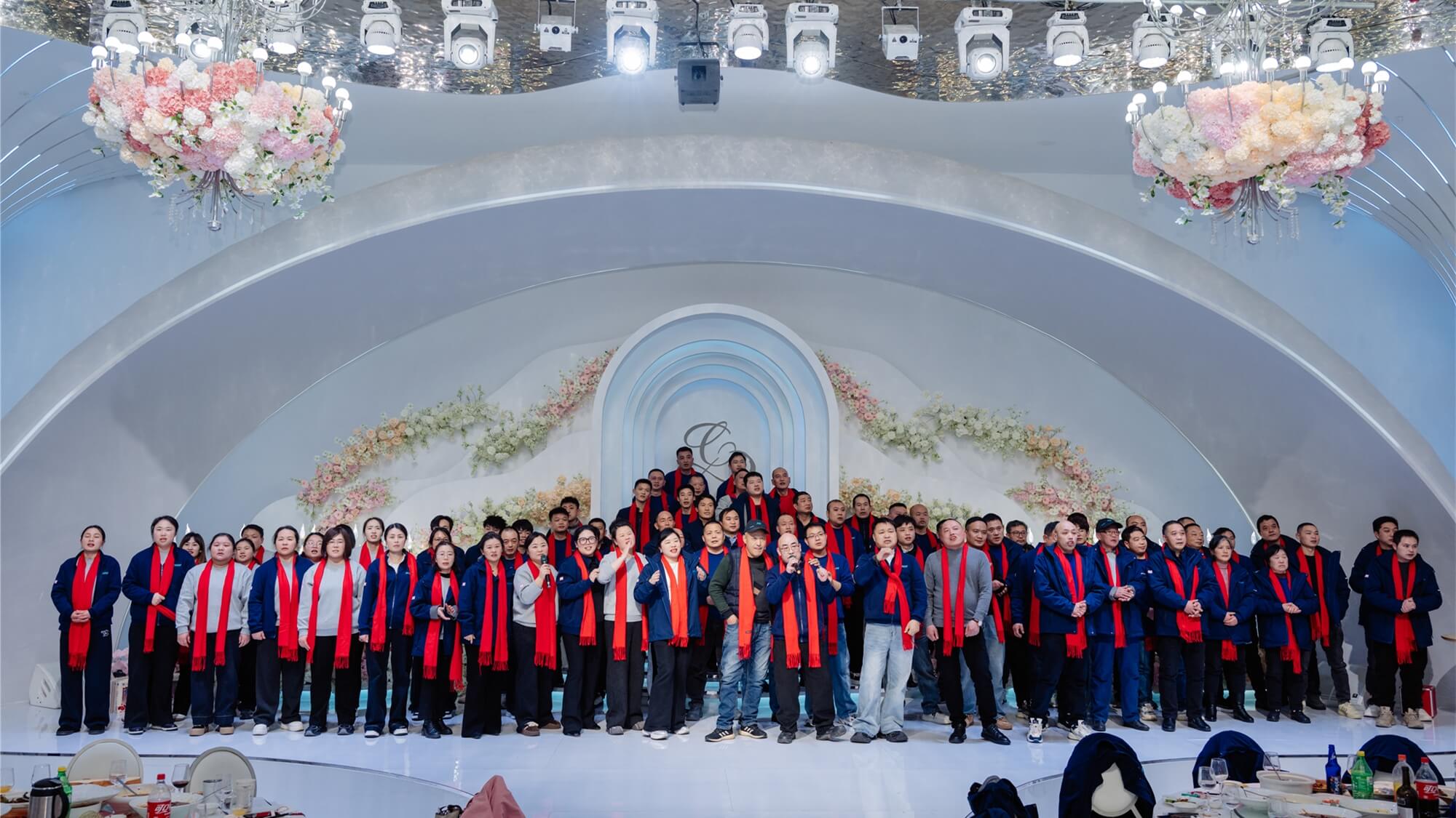 同心筑夢二十三載 攜手奮進新征程 —— 江蘇漢鼎線纜設(shè)備有限公司2026年年會圓滿落幕